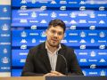 Kevin Cabado en la sala de prensa de Abegondo