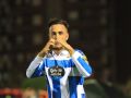 Herrera celebra uno de sus goles en Castro-Urdiales