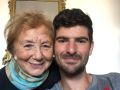 Carlos Martínez, con Mary, la mujer a la que le ha regalado una nueva vida