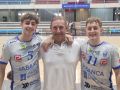 Juan Fernández, junto a sus dos hijos