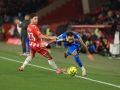 Quagliata, superando a Embarba en una acción individual en el Almería 1-2 Deportivo