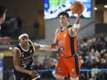 Caio Pacheco, durante el partido del Palacio de los Deportes de Oviedo