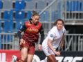 Ainhoa deja atrás a Mendoza en el encuentro ante el Madrid CFF