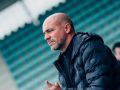 Pandiani: "Estaba calentando en la banda y le dije a Scaloni: que Irureta me ponga ya, que meto tres goles y ganamos" Walter Pandiani, técnico del Palencia CF, da instrucciones durante un partido