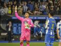Ferllo se rinde a la afición blanquiazul: "Sois una locura, ha sido increíble, ahora a por el Cádiz" Álvaro Ferllo saluda a la afición al final del Deportivo-Mirandés
