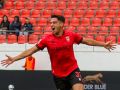 Davo  celebra un gol con el Penafiel