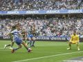 Luismi Cruz supera a Miquel y da el pase a Zakaria para que este emboque a gol en el Deportivo-Leganés