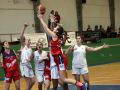 Imagen de un partido del Maristas 2016-17 en la Polideportiva de Riazor 2