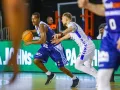 Alex Renfroe y el exnaranja Ingus Jakovics en un lance del Fuenlabrada-Palencia de liga regular
