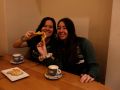 Mar Franci y Cony Urbina, jugadoras del Marineda, brindan con unos croissants sin fluten