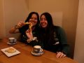 Mar Franci y Cony Urbina, jugadoras del Marineda, brindan con unos croissants sin fluten
