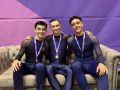 Podio masculino de la Copa del Mundo de patinaje artístico con Arnau Pérez, Guillermo Gómez y Unai Cereijo