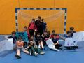 Pepe Mora junto a los niños que entrena en el OAR