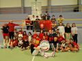 Miembros del colegio Salesianos posan con el bombo de la selección española ganado en un concurso
