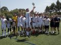 El Montañeros celebra el título de la Copa Diputación de A Coruña 2025 en el campo de A Marola