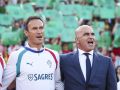 El español Roberto Martínez canta el himno portugués junto a su ayudante Ricardo Carvalho en el reciente amistoso de la selección lusa contra Chile en Lisboa