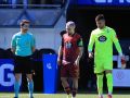 David Mella, portando el capitán de brazalete ante la Real Sociedad B en Zubieta
