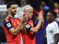 Mikel Merino y Dani Olmo agradecen a la afición desplazada el apoyo al finalizar el partido