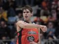 Guillem Jou, cocapitán del Leyma 2025-26, durante el partido contra el Bàsquet Palma en el Coliseum