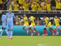 Colombia celebra el gol ante la decepción del Congo