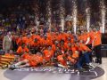 Los jugadores del Valencia Basket celebran la victoria al finalizar el cuarto partido de la final de la Liga Endesa disputado ante el Barcelona en el Palau Blaugrana