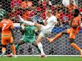 Erling Haaland remata a la portería de Yahia Fofana durante el encuentro de dieciseisavos de final del Mundial 2026 entre Noruega yCosta de Marfil