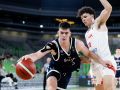 Jorge Carot defiende a Nikola Dzepina