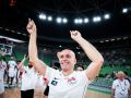 Carles Marco celebra la victoria contra Francia