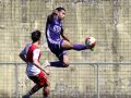 Álex Delgado controla un balón durante su etapa en el Montañeros