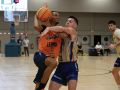 El 1x1 del Básquet Coruña contra el Obradoiro Alonzo Verge durante el Obradoiro-Leyma en Vilagarcía