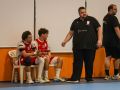 Nando González da instrucciones a Mario López y Sergio Tobes durante el amistoso contra el Ademar