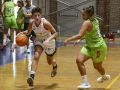 Astera Tuhina durante el partido de pretemporada entre Maristas y Barcelos
