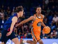 Los extremos del Leyma se tocaron en el Palau Blaugrana Alonzo Verge Jr. ataca la defensa de Juan Núñez durante el Barça-Básquet Coruña