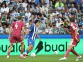 El segundo tren llega al andén de Noé Carrillo Noé Carrillo controla el balón durante el Deportivo-Real Madrid del Teresa Herrera
