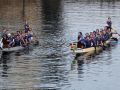 Las embarcaciones de Dragon Boat del equipo de las Bolboretas