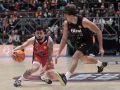 El Leyma Coruña cierra de manera imperial una primera vuelta incontestable (94-72) Acción ofensiva de Dídac Cuevas en el partido contra el Palma