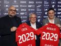 Braulio, en el acto de renovación como director deportivo de Osasuna hasta 2029
