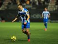 Hidalgo supera el primer ensayo sin Mella y Yeremay Luismi Cruz golpea el balón desde banda izquierda en el partido contra el Ceuta