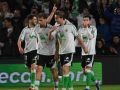 Los jugadores del Racing festejan el 1-1, obra de Andrés Martín