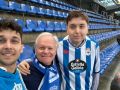 Francisco Pose, con sus familiares más directos en la grada de Preferencia