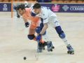 Edu Lamas defiende a Carlitos Ramos en el Porto-Barcelos de las semifinales de la Final a Ocho de la Champions