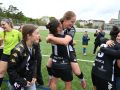 Jugadoras del Victoria celebran el ascenso tras el pitido final