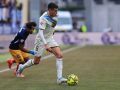 Villares avanza con la pelota en el partido entre Andorra y Deportivo