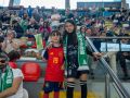 La afición verdiblanca animó el Palacio de los Deportes de Riazor en el primer partido del playoff