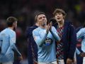 El Celta también quiere al Deportivo en Primera: "A mí me apetece vivir el derbi en Balaídos y Riazor" Iago Aspas saluda a los aficionados tras el Atlético-Celta del pasado mes de febrero en el Metropolitano