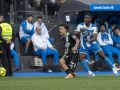 Bil Nsongo presiona a Rafita, otro de los destacados ascensos desde el filial este curso, en el Deportivo-Málaga en Riazor
