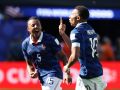 Mbappe celebra uno de sus dos goles ante Senegal