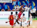 Una acción de Michael Enabulele durante el Bélgica 58-81 España