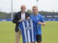 Fernando Soriano y Teun Gijserhard, durante la presentación del neerlandés como jugador del Deportivo