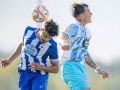Los primeros pasos en pretemporada de un Fabril sin una docena de sus jugadores capitales Hatim Aoufir, jugador a prueba en el Fabril, pugna por el balón durante el amistoso ante el Lugo